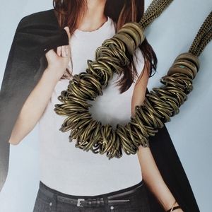 Beautiful Vintage Brass Toned Heavy Chain & Ring Statement Necklace